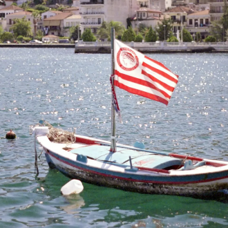 Κολύμπι με τις σημαίες του Θρύλου