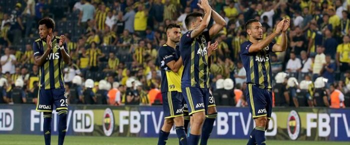 Κοκκινοσκούφηδες στην Πόλη