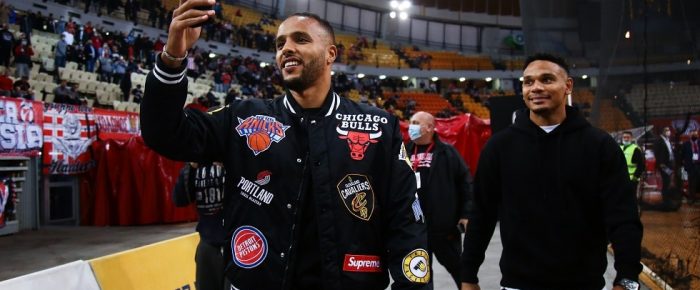 Βάλε μέσα τον Ελ Αραμπί