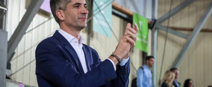 Να τον χαίρεστε τον βάζελο, τον Μπακογιάννη