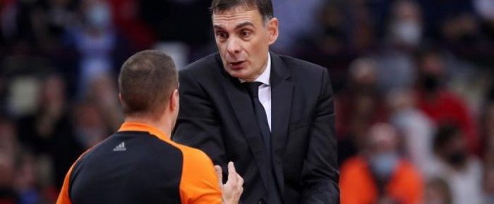 Ρίξε του μια μπουνιά