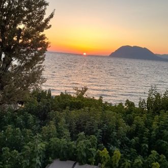Κάθε ηλιοβασίλεμα