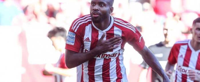 Κάτσε στα σκαλιά Κάτσε στα σκαλιά