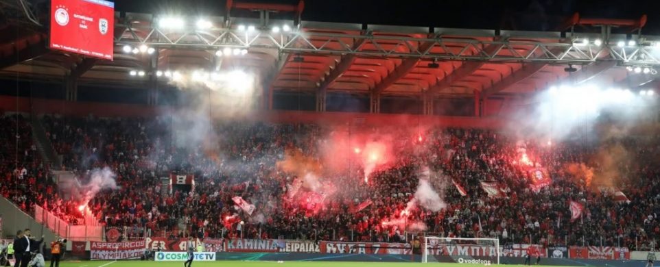 Ολοφάνερη η απουσία του Σάκη Ολοφάνερη η απουσία του Σάκη