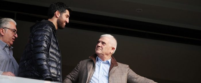 Μιχάλης Μπούσης: Από το lear jet στην σουίτα Μιχάλης Μπούσης: Από το lear jet στην σουίτα