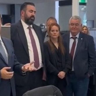Τα φασιστόμουτρα έσκασαν από το φαί