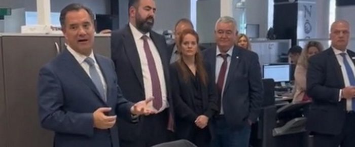 Τα φασιστόμουτρα έσκασαν από το φαί Τα φασιστόμουτρα έσκασαν από το φαί