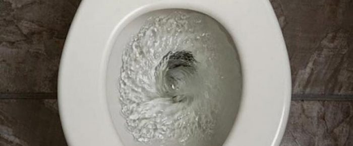 Κατούρησε ο κυρ Θόδωρος