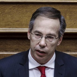 Γιώργος Μαυρωτάς: Στο κόλπο της συγκάλυψης Γιώργος Μαυρωτάς: Στο κόλπο της συγκάλυψης