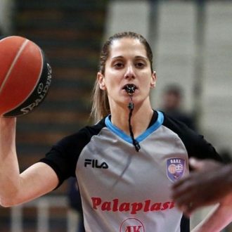 Να μιλάει ο Βάζελος για διαιτησία