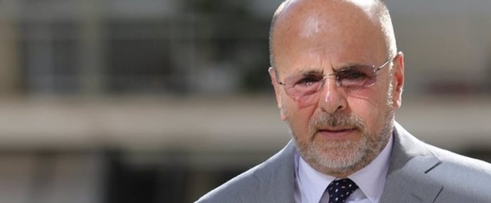 Έβηξε ο Αλαφούζος. Χέστηκε ο Μητσοτάκης. Έβηξε ο Αλαφούζος. Χέστηκε ο Μητσοτάκης.