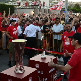 Γιορτάζει όλη η Ελλάδα
