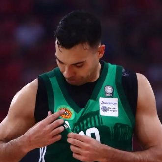 Κωστάκη: Δύο πρωταθλήματα έχεις Κωστάκη: Δύο πρωταθλήματα έχεις