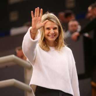 Μιλένα Αποστολάκη: Διαβάζει την Μαύρη Λίστα