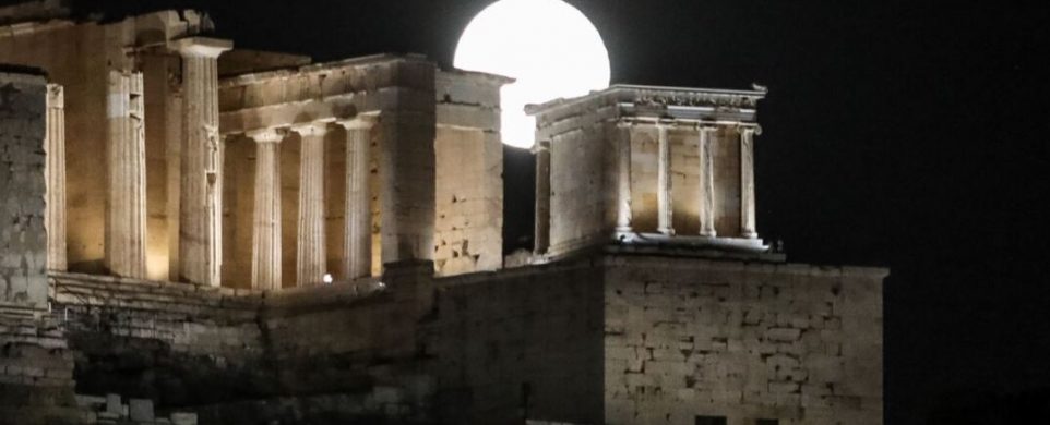 Επιστροφή στα τέρατα