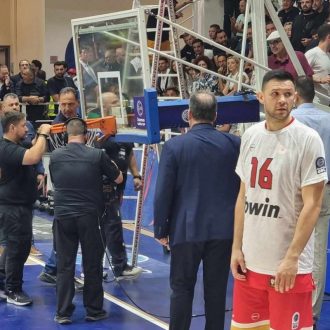 Δεν είχαν μπασκέτα. Είχαν βραβείο για τον Βρούτση