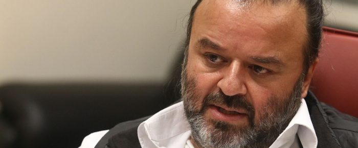 Τι γυρεύει στην Αβάνα ο Μάριος;