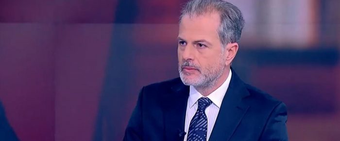 Παπαδόπουλε, μάζεψε τις Γατούλες