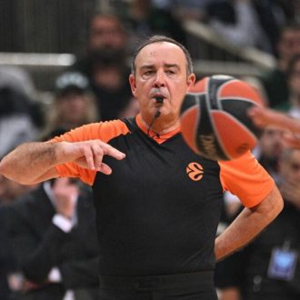 Πήραν τα σφυρίγματά τους