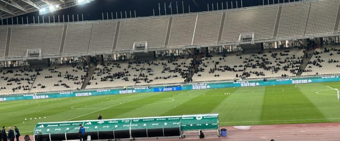 Μάκη, μέτρησες τα άδεια καθίσματα; Μάκη, μέτρησες τα άδεια καθίσματα;