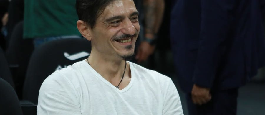 Μητσοτάκη, μάζεψέ τον!