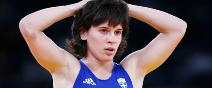 Αφωνία Μητσοτάκη-Βρούτση για τη «χρυσή» και απλήρωτη Περβολαράκη