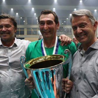 Πανηγυρίστε που είστε δεύτεροι Πανηγυρίστε που είστε δεύτεροι