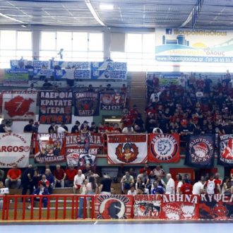 Οι Εκκλησιάζουσες Οι Εκκλησιάζουσες