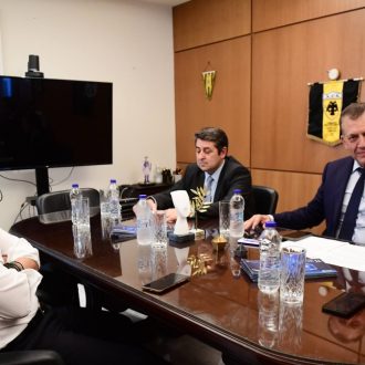 Αντάμωσαν ξεφτίλες και γελοίοι Αντάμωσαν ξεφτίλες και γελοίοι