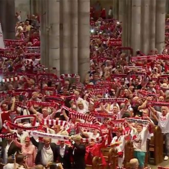 Η Κολωνία είναι ερυθρόλευκη