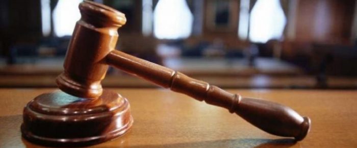 Εδώ ταιριάζει το «ξεφτιλισμένη»