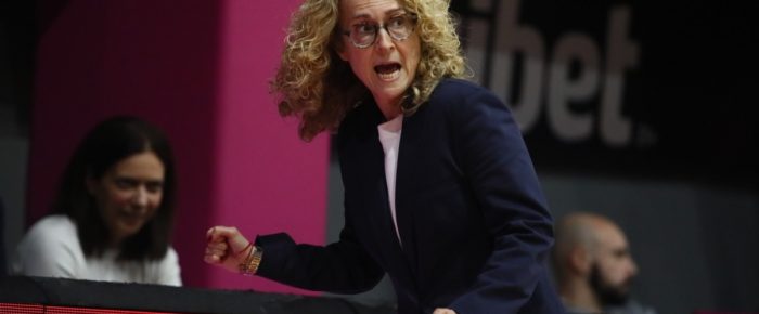 Στο καλό κυρία Δρακάκη