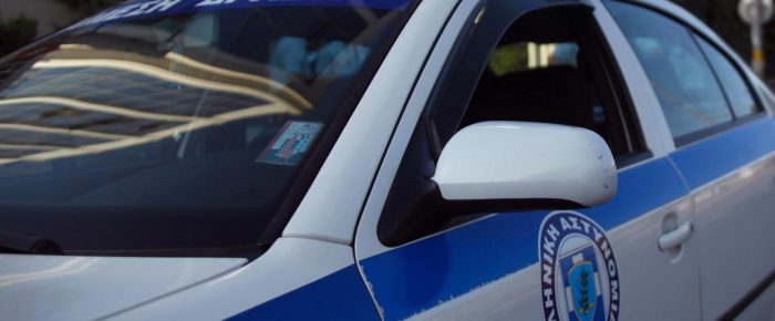 Ο ΔΕΗτζής τρόμαξε τους μπάτσους