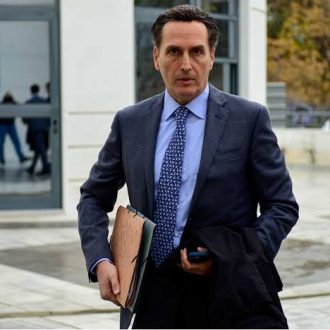 Μιχαλάκη, για σένα χτυπάει η καμπάνα;