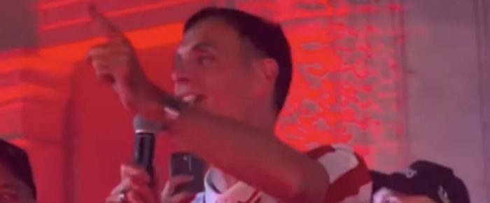 Παίρνω θέση στην κερκίδα